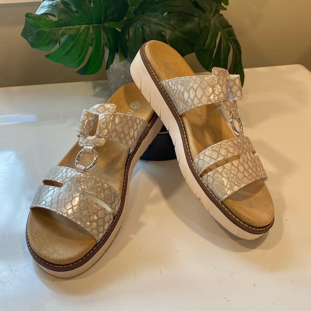 Remonte Soft Silver Metallic Remonte Jocelyn Slide Sandals with Silver Ring